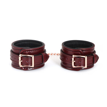 Кожаные поножи Liebe Seele Wine Red Ankle Cuffs, съемная цепочка-крепление – купить