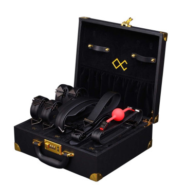 БДСМ-набір LOCKINK Moonlight Treasure Chest - Black Set – купити
